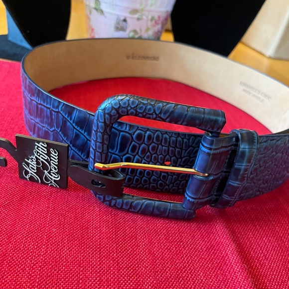 🐊GORGEOUS W KLEINBERG CROCODILE EMBOSSED BLUE BELT IN BLUE SIZE MEDIUM🐊 - Picture 8 of 12